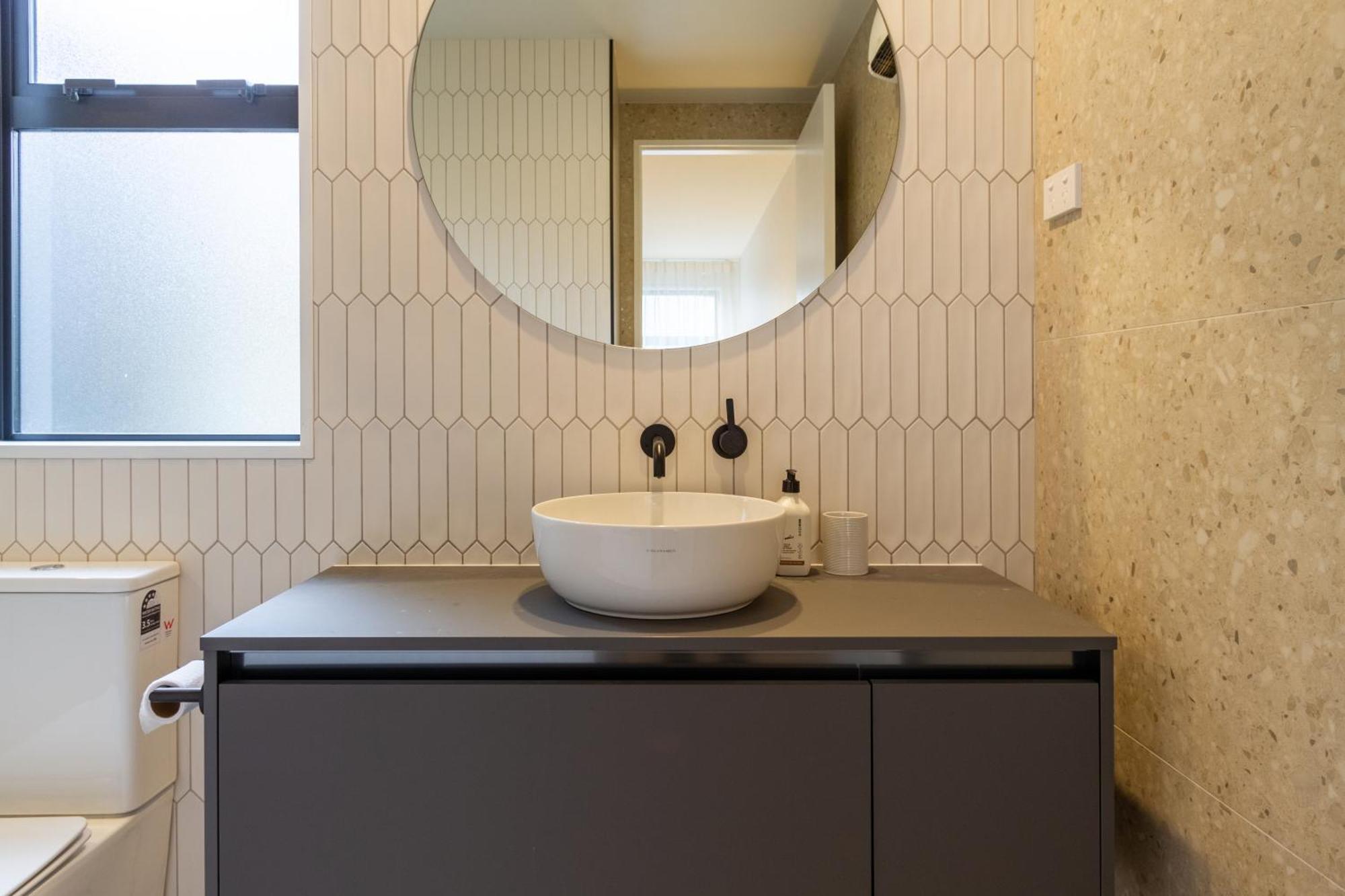 Stylish 3 Bedroom Home In Prime City With Garage Christchurch Buitenkant foto