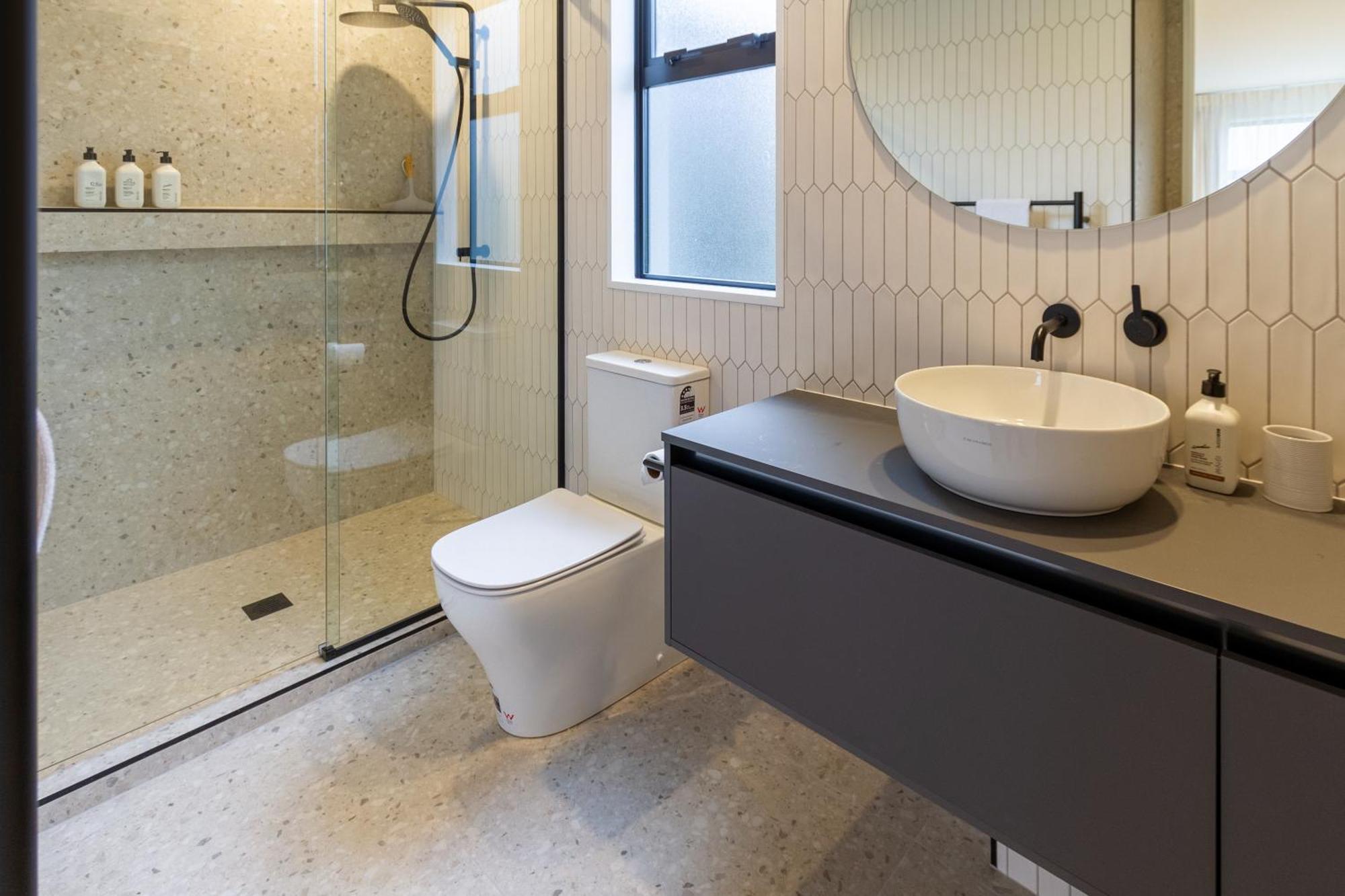 Stylish 3 Bedroom Home In Prime City With Garage Christchurch Buitenkant foto