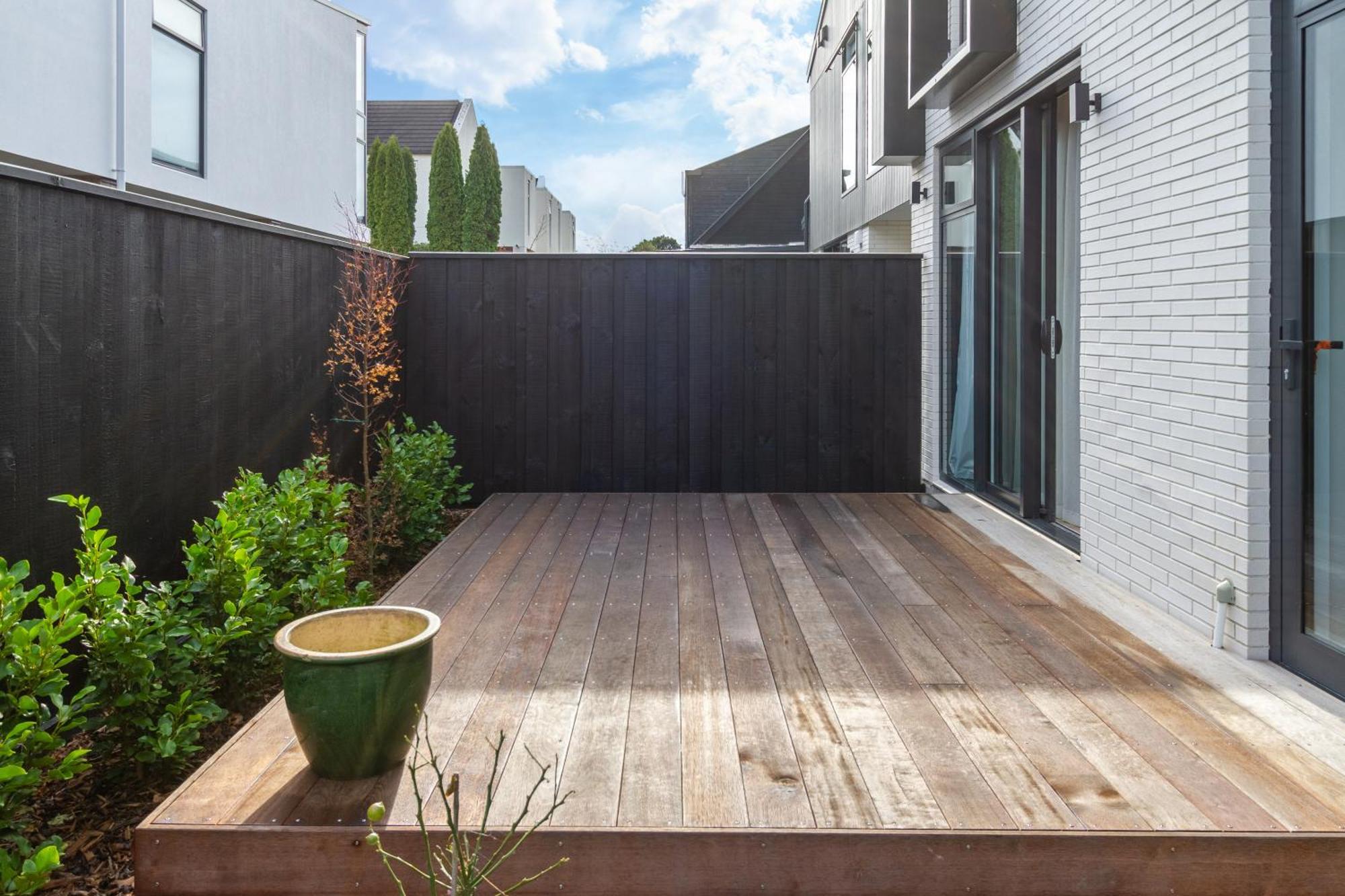 Stylish 3 Bedroom Home In Prime City With Garage Christchurch Buitenkant foto